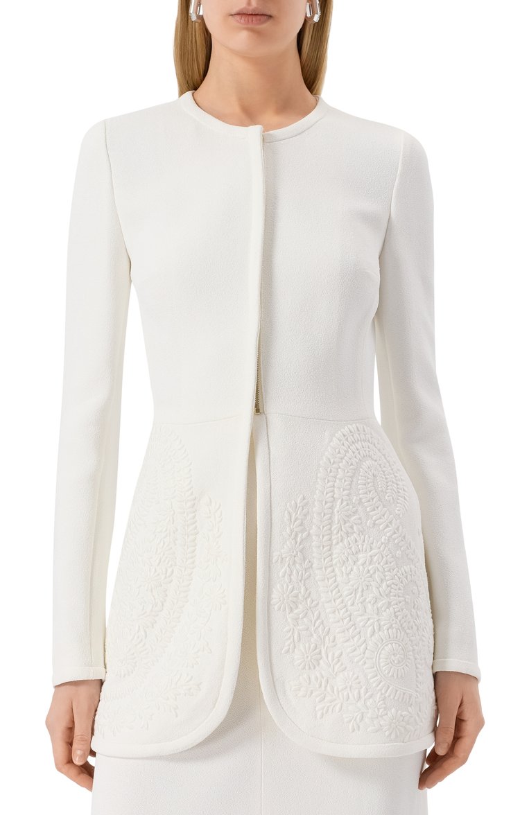 Женский жакет из вискозы GIAMBATTISTA VALLI белого цвета, арт. 25SSSVCA6020/91EMB | Фото 3 (Автоматизация ТО: Проставлено; Рукава: Длинные; Автоматизация состава: Проставлено; Материал внешний: Вискоза; Длина (для топов): Удлиненные; Женское Кросс-КТ: Жакет-одежда; Случай: Вечерний; 1-2-бортные: Однобортные; Стили: Классический)