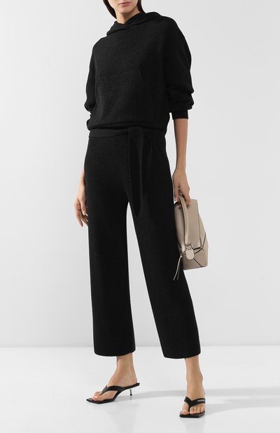 Пуловер с капюшоном NANUSHKA серого цвета по цене 38850 руб., арт. M0G_CHARC0AL_CASHMERE BLEND RIB, фото 2 Пуловер с капюшоном NANUSHKA, арт. M0G_CHARC0AL_CASHMERE BLEND RIB, фото 2