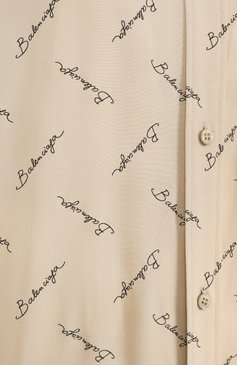 Женская рубашка из вискозы BALENCIAGA светло-бежевого цвета, арт. 773300/TRLB1 | Фото 6 (Рукава: Длинные; Материал внешний: Вискоза; Длина (для топов): Удлиненные; Кросс-КТ: костюм; Женское Кросс-КТ: Рубашка-одежда; Принт: С принтом; Стили: Кэжуэл)