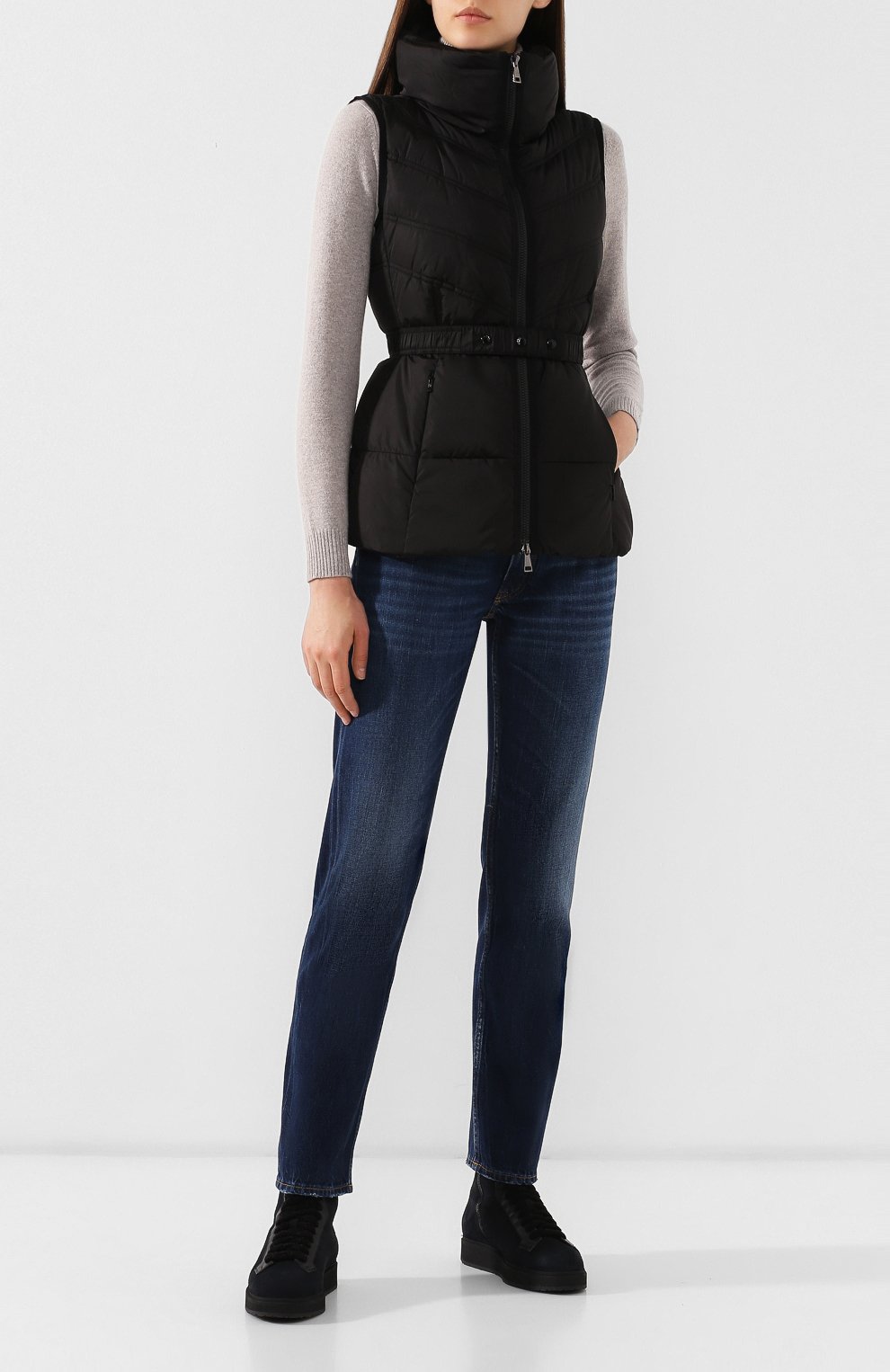 Жилет moncler aigre MONCLER черного цвета по цене 56700 руб., арт. E2-093-48301-00-C0068, фото 2 Жилет moncler aigre MONCLER, арт. E2-093-48301-00-C0068, фото 2