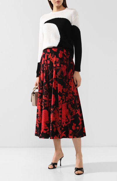 Кашемировый пуловер VALENTINO черно-белого цвета по цене 166500 руб., арт. SB3KCA384QN, фото 2 Кашемировый пуловер VALENTINO, арт. SB3KCA384QN, фото 2