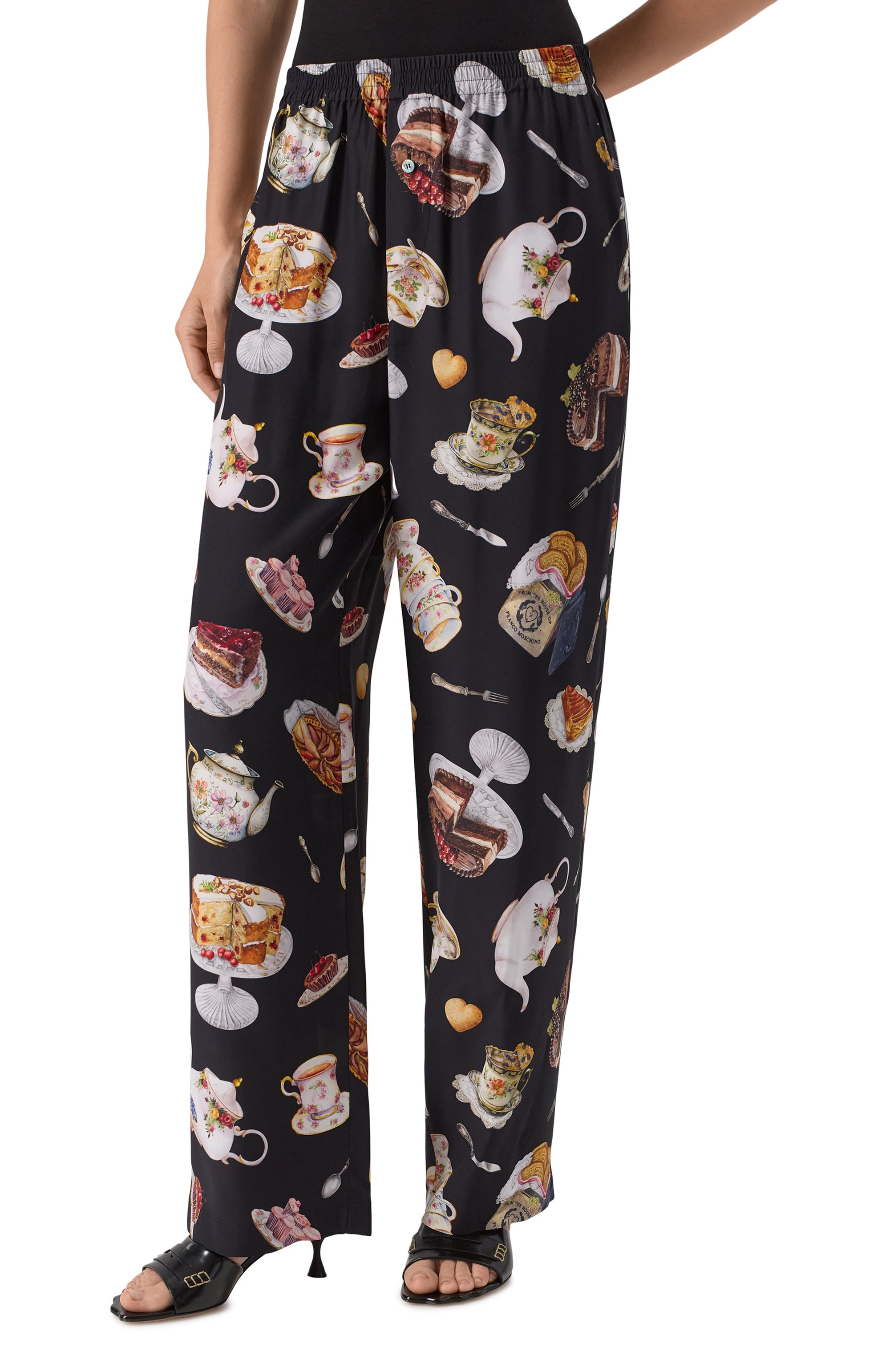 Шелковые брюки MOSCHINO черного цвета по цене 103500 руб., арт. A0328/5559, фото 3 Шелковые брюки MOSCHINO, арт. A0328/5559, фото 3