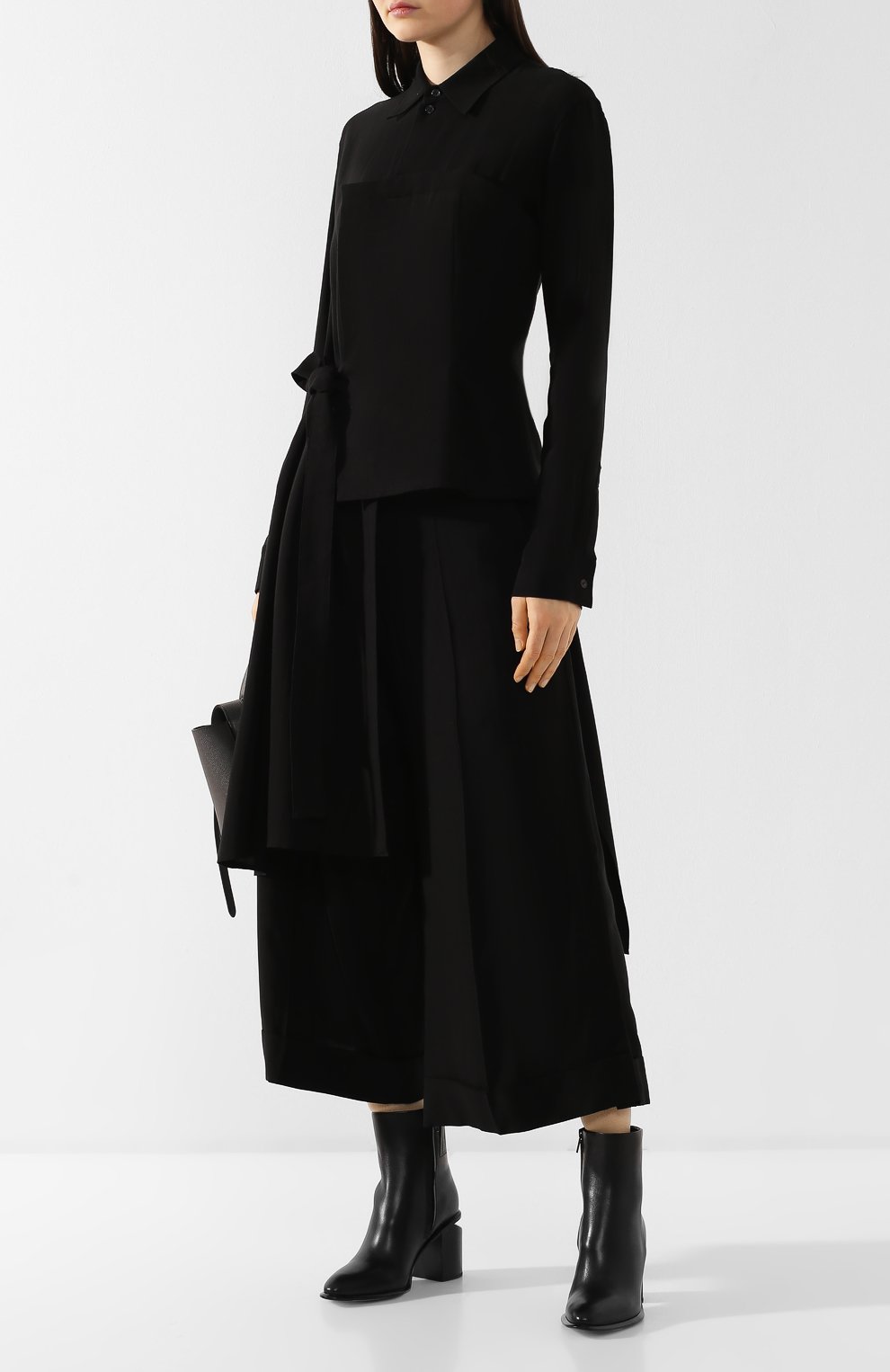 Блузка из вискозы YOHJI YAMAMOTO черного цвета по цене 86900 руб., арт. FZ-D54-803, фото 2 Блузка из вискозы YOHJI YAMAMOTO, арт. FZ-D54-803, фото 2