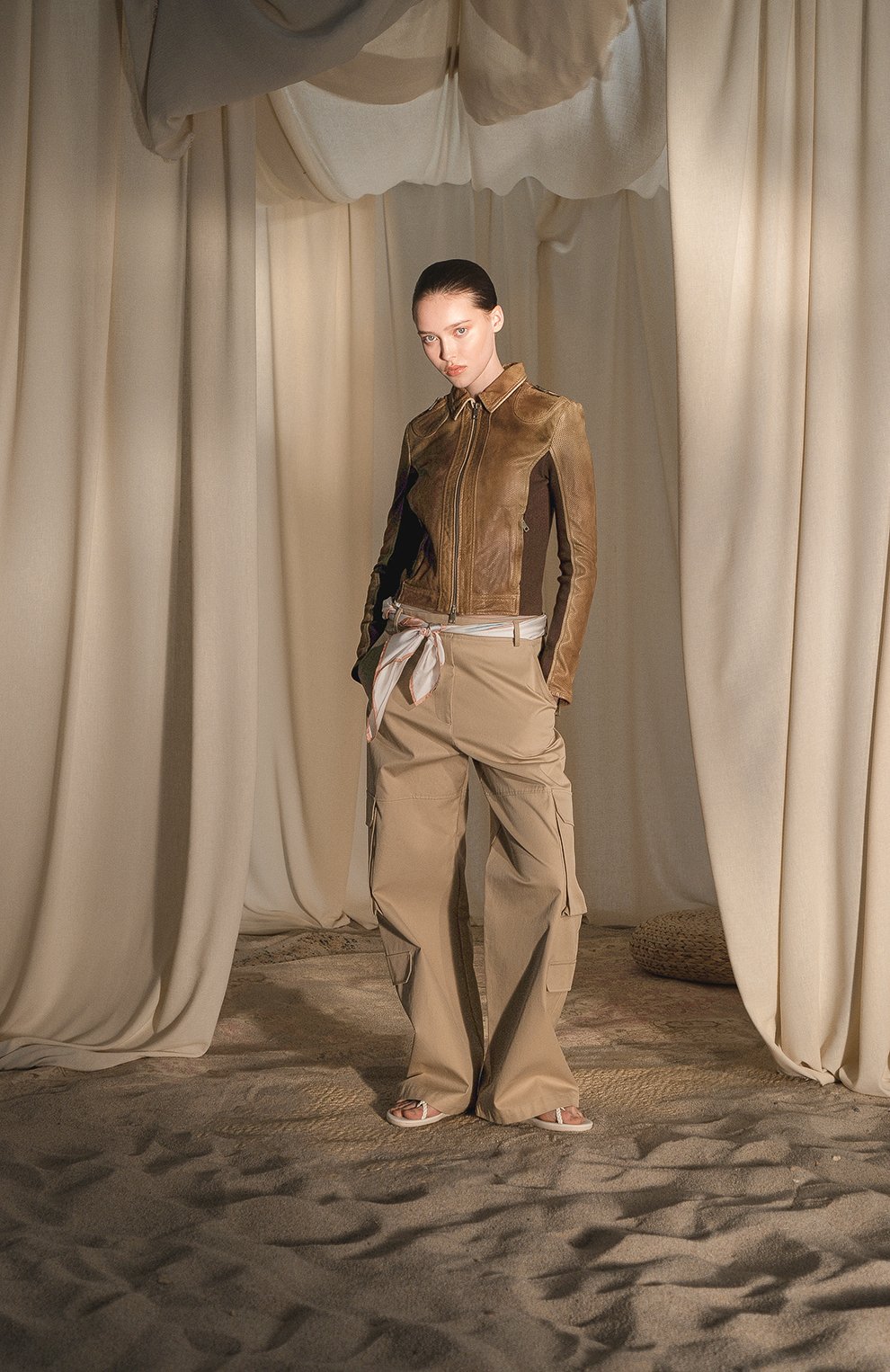 Хлопковые брюки MSGM бежевого цвета по цене 43850 руб., арт. 3441MDP21 237104, фото 6 Хлопковые брюки MSGM, арт. 3441MDP21 237104, фото 6