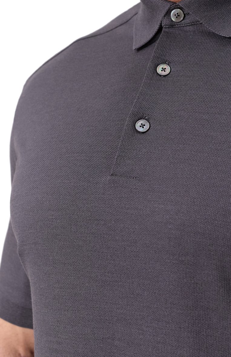 Мужское поло из хлопка и шелка ZEGNA темно-серого цвета, арт. F786/UF341A9 | Фото 5 (Материал внешний: Шелк, Хлопок; Рукава: Короткие; Застежка: Пуговицы; Принт: Без принта; Стили: Кэжуэл; Длина (для топов): Стандартные; Кросс-КТ: Джерси; Мужское Кросс-КТ: Футболка-одежда; Автоматизация состава: Проставлено; Автоматизация ТО: Проставлено)
