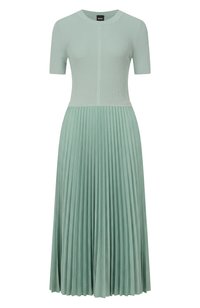 Светло-зеленый