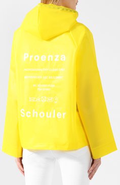 Женский плащ PROENZA SCHOULER желтого цвета, арт. WL1931097-FLP04 | Фото 4 (Рукава от горловины: Длинные; Рукава: Длинные; Материал внешний: Синтетический материал; Материал сплава: Проставлено, Проверено; Статус проверки: Проверено, Проверена категория; Драгоценные камни: Проставлено; Длина (верхняя одежда): Короткие; Кросс-КТ: дождевики; Стили: Кэжуэл)