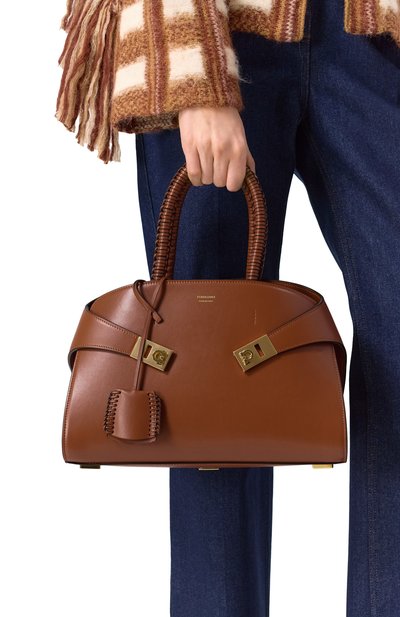 Сумка hug medium FERRAGAMO, арт. 219451/774744, фото 2