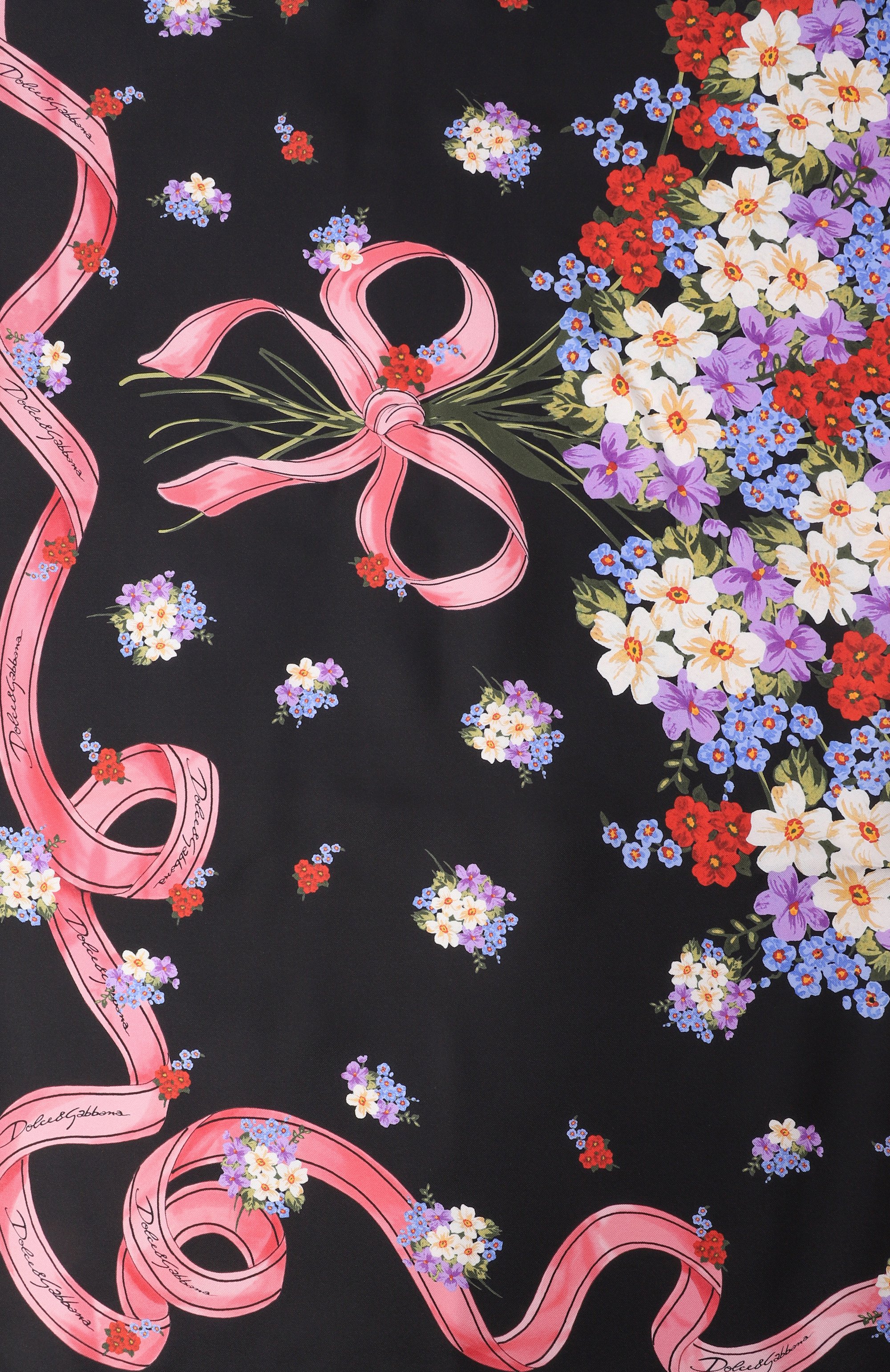 Шелковый платок DOLCE & GABBANA черного цвета по цене 69950 руб., арт. FN090R/GDDLK, фото 4 Шелковый платок DOLCE & GABBANA, арт. FN090R/GDDLK, фото 4