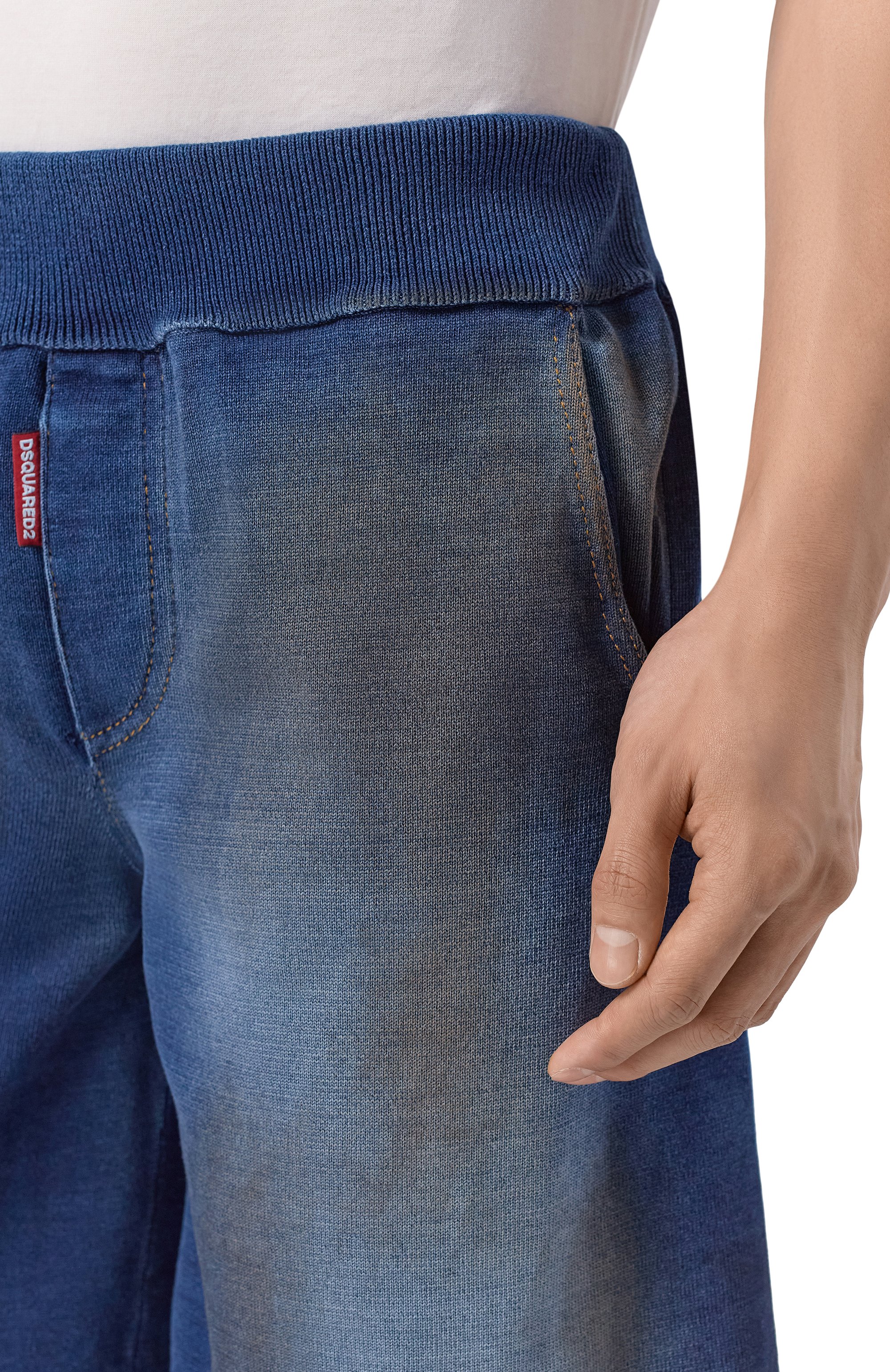 Хлопковые шорты DSQUARED2 синего цвета по цене 59350 руб., арт. S74KB1108/D13192, фото 5 Хлопковые шорты DSQUARED2, арт. S74KB1108/D13192, фото 5