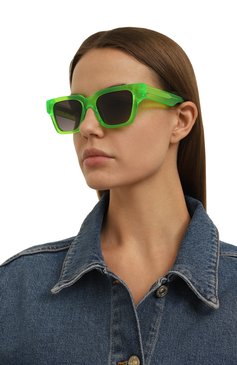 Женские солнцезащитные очки G.O.D. EYEWEAR зеленого цвета, арт. THIRTY FIVE LIME/GREY PURPLE | Фото 2 (Региональные ограничения белый список (Axapta Mercury): Не проставлено; Нос: Не проставлено; Материал: Пластик; Тип очков: С/з; Очки форма: Квадратные; Оптика Гендер: оптика-женское)