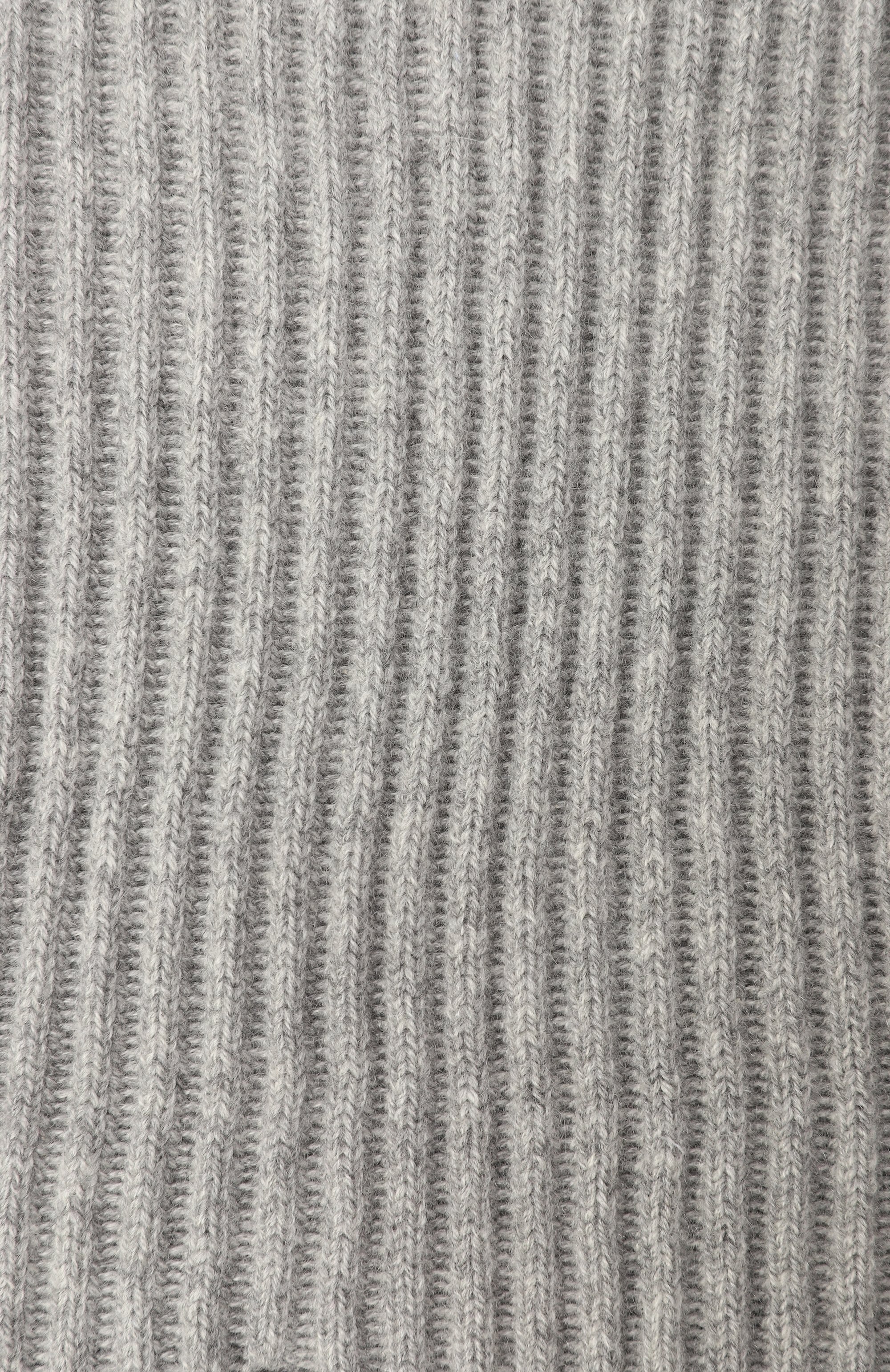 Кашемировый шарф-снуд BRUNELLO CUCINELLI серого цвета по цене 17850 руб., арт. B12M73469B, фото 2 Кашемировый шарф-снуд BRUNELLO CUCINELLI, арт. B12M73469B, фото 2