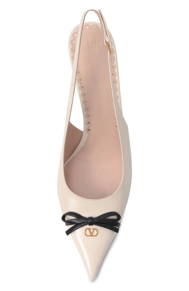 Женские кожаные туфли bepointy 80 VALENTINO кремового цвета, арт. 6W2S0LQ1/DAL | Фото 6 (Каблук тип: Шпилька; Материал внеш�ний: Натуральная кожа; Драгоценные камни: Проставлено; Материал сплава: Проставлено; Каблук высота: Высокий; Подошва: Плоская; Женское Кросс-КТ: Слингбэки; Материал внутренний: Натуральная кожа)