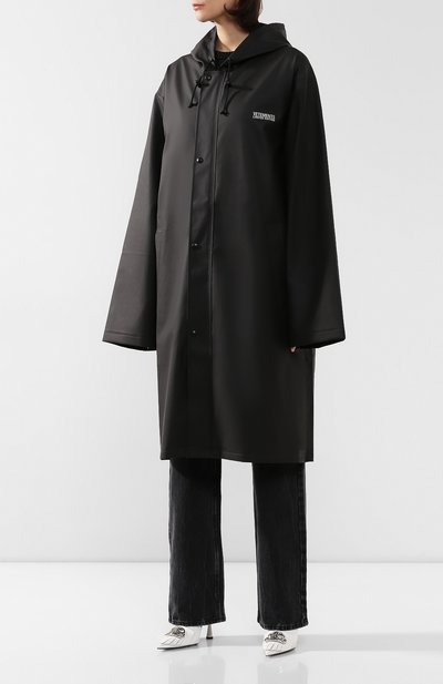 Плащ star wars x vetements VETEMENTS черного цвета по цене 89950 руб., арт. USW21JA026 1300/W, фото 3 Плащ star wars x vetements VETEMENTS, арт. USW21JA026 1300/W, фото 3