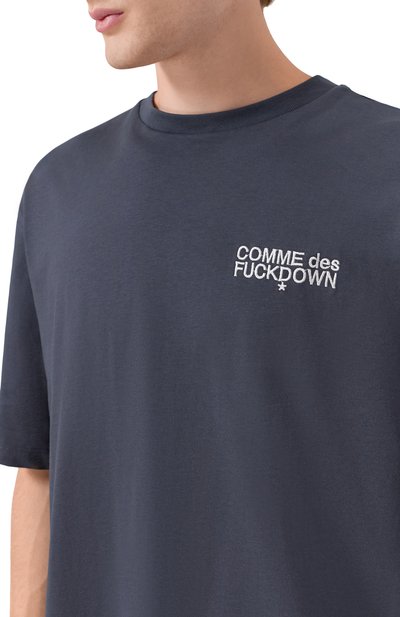 Хлопковая футболка COMME DES FUCKDOWN темно-серого цвета по цене 5525 руб., арт. CFABM01727, фото 5 Хлопковая футболка COMME DES FUCKDOWN, арт. CFABM01727, фото 5