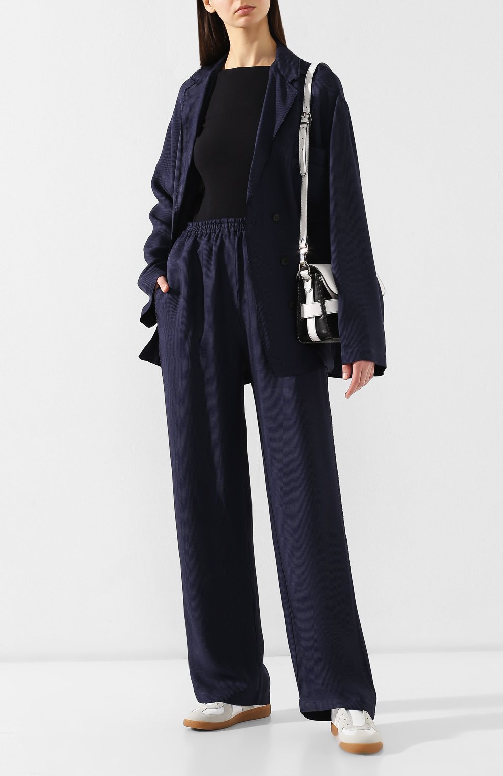 Брюки из вискозы ACNE STUDIOS темно-синего цвета по цене 32050 руб., арт. AK0063, фото 2 Брюки из вискозы ACNE STUDIOS, арт. AK0063, фото 2