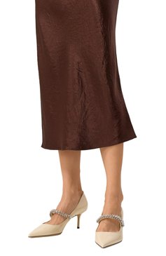 Женские кожаные туфли bing pump 65 JIMMY CHOO кремвого цвета, арт. BING PUMP 65/PAT | Фо�то 3 (Каблук высота: Средний; Подошва: Плоская; Материал внешний: Натуральная кожа; Драгоценные камни: Проставлено; Материал внутренний: Натуральная кожа; Материал сплава: Проставлено; Каблук тип: Шпилька)