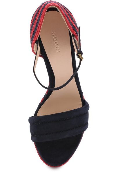 Замшевые босоножки barbette на танкетке GUCCI темно-синего цвета по цене 43300 руб., арт. 454101/C2000, фото 4 Замшевые босоножки barbette на танкетке GUCCI, арт. 454101/C2000, фото 4