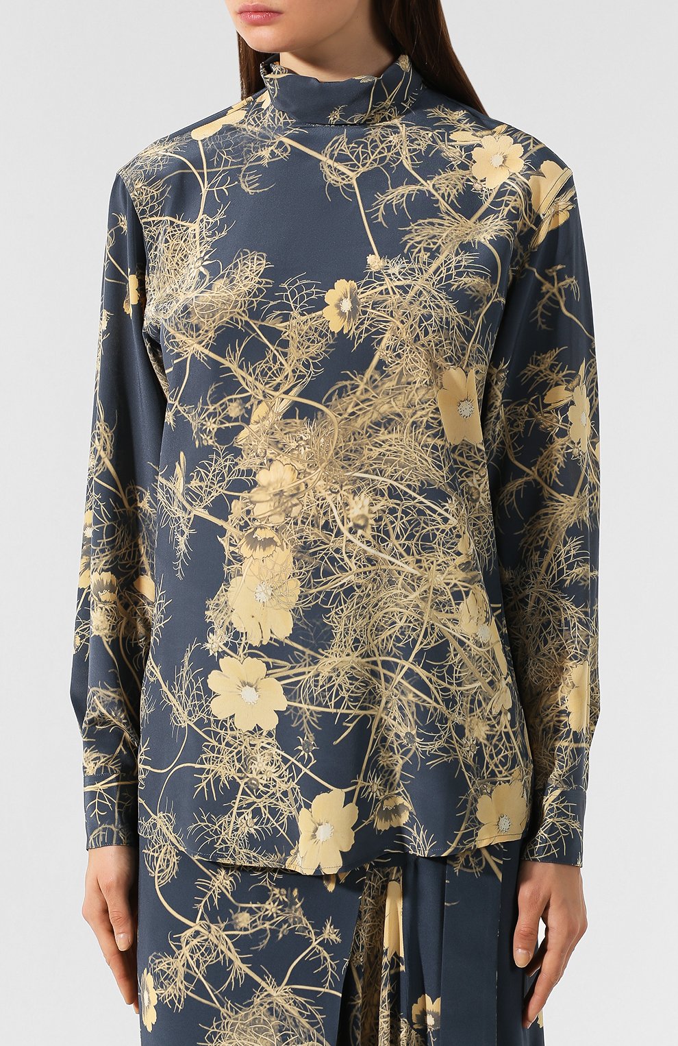 Шелковая блузка DRIES VAN NOTEN серого цвета по цене 58600 руб., арт. 192-10759-8201, фото 3 Шелковая блузка DRIES VAN NOTEN, арт. 192-10759-8201, фото 3