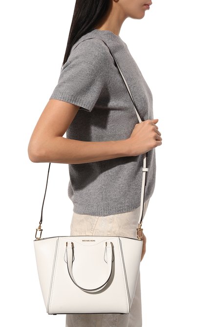 Женская сумка taryn small MICHAEL MICHAEL KORS белого цвета, арт. 32F4GTBC1L | Фото 2 (Материал сплава: Проставлено; Материал: Натура�льная кожа; Ремень/цепочка: На ремешке; Размер: small; Драгоценные камни: Проставлено)
