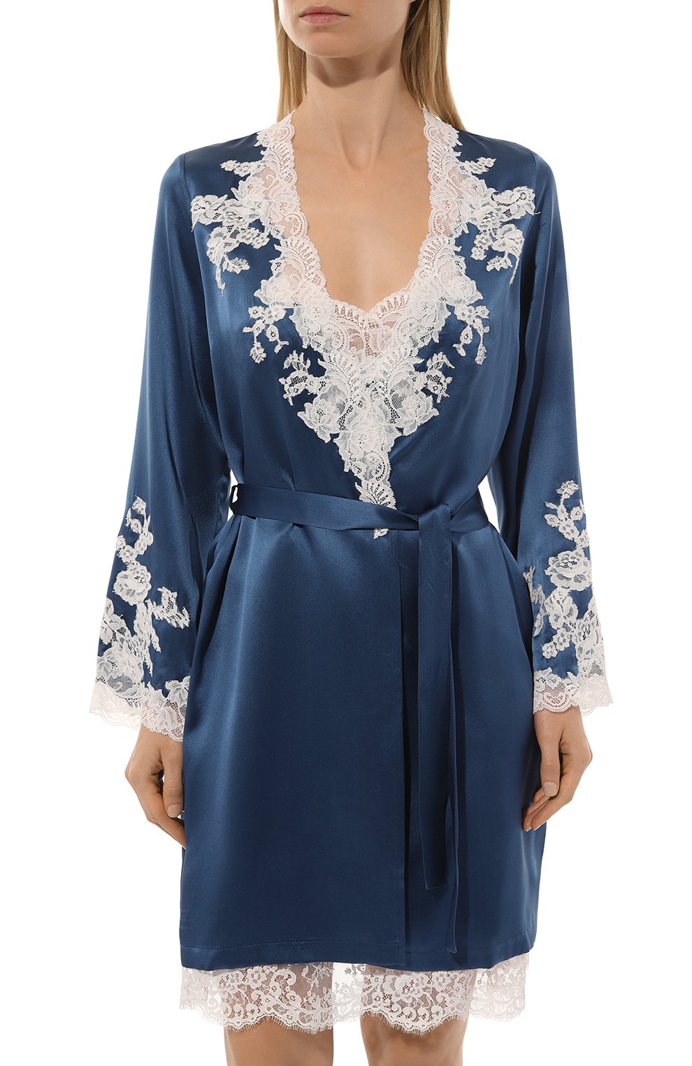 Шелковый халат MARJOLAINE синего цвета по цене 81210 руб., арт. 3TER2001, фото 3 Шелковый халат MARJOLAINE, арт. 3TER2001, фото 3