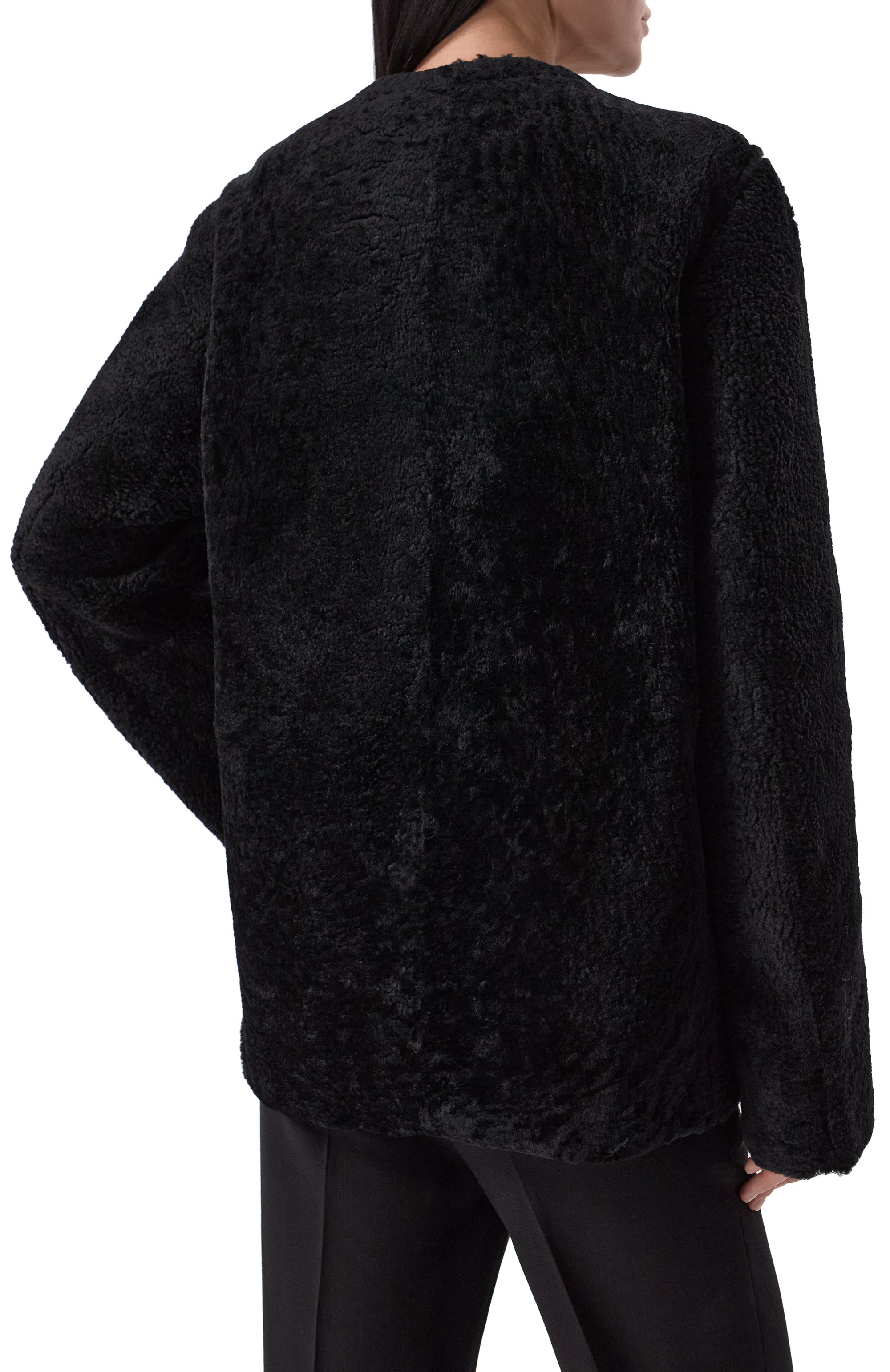 Дубленка из овчины TOTEME черного цвета по цене 347500 руб., арт. 251-WR00184-LE0048, фото 4 Дубленка из овчины TOTEME, арт. 251-WR00184-LE0048, фото 4