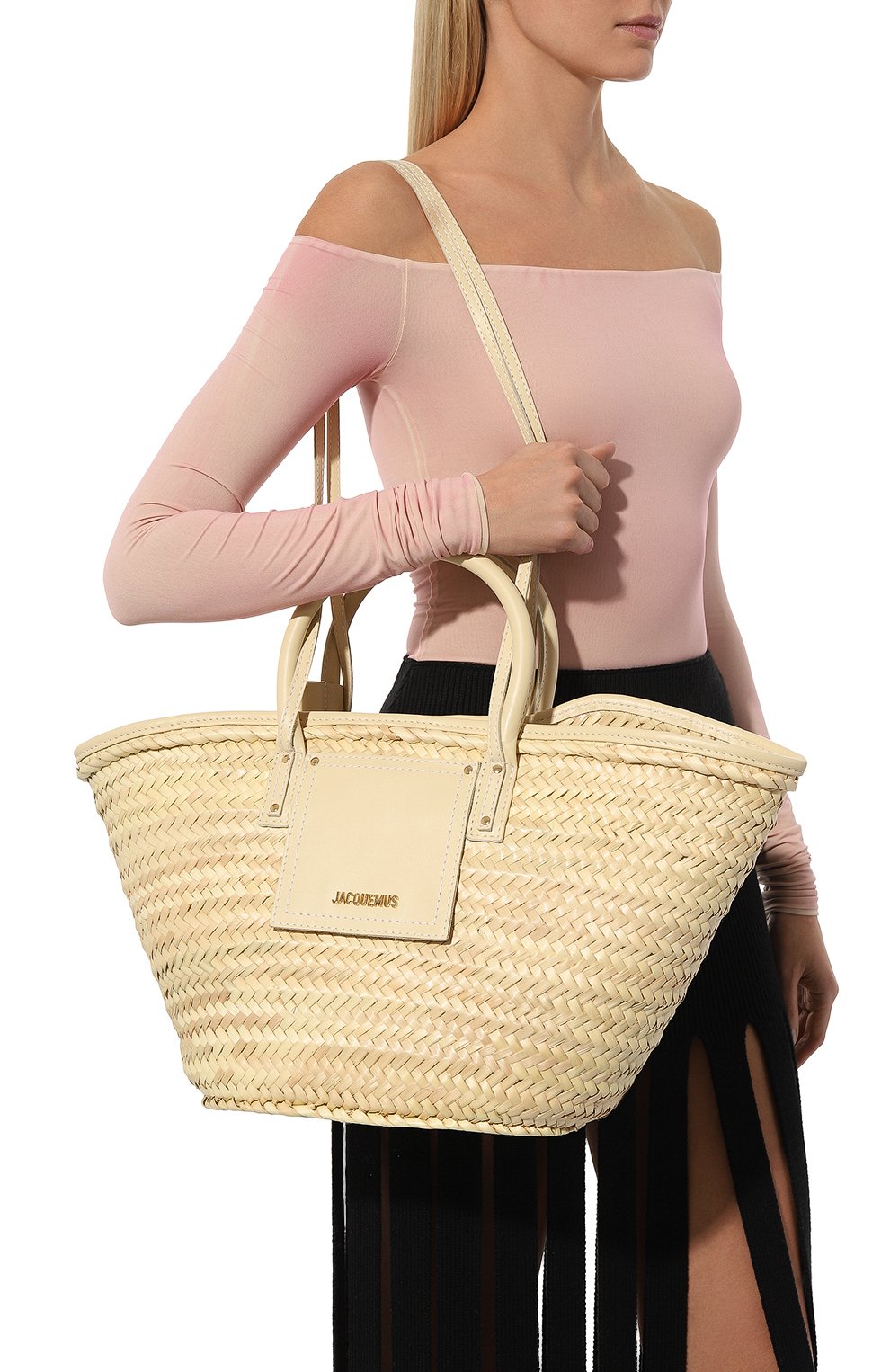 Сумка le panier soleil JACQUEMUS кремового цвета по цене 64800 руб., арт. 23E/223BA045-3060, фото 2 Сумка le panier soleil JACQUEMUS, арт. 23E/223BA045-3060, фото 2