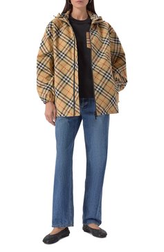 Женская куртка BURBERRY бежевого цвета, арт. 8087231 | Фото 2 (Материал внешний: Синтетический материал; Рукава: Длинные; Длина (верхняя одежда): Короткие; Кросс-КТ: Легкие, Куртка; Стили: Кэжуэл)
