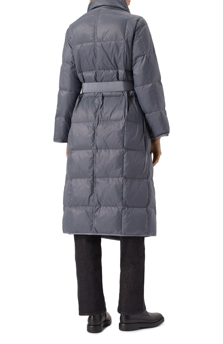 Женский двусторонний пуховик EMPORIO ARMANI серого цвета, арт. 6D2L64/2NIIZ | Фото 4 (Материал утеплителя: Пух и перо; Материал подклада: Синтетический материал; Стили: Кэжуэл; Кросс-КТ: Пуховик; Материал внешний: Синтетический материал)