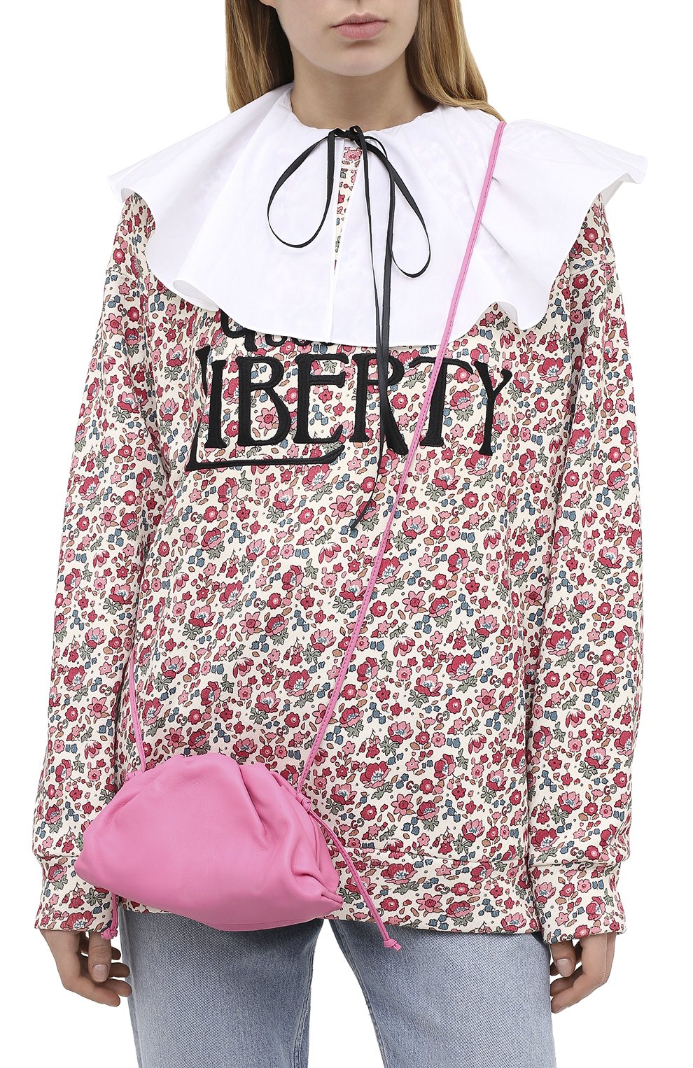 Клатч pouch mini BOTTEGA VENETA розового цвета по цене 117500 руб., арт. 585852/VCP40, фото 2 Клатч pouch mini BOTTEGA VENETA, арт. 585852/VCP40, фото 2