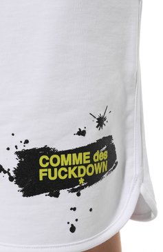 Мужские хлопковые шорты COMME DES FUCKDOWN белого цвета, арт. CFABM00031 | Фото 5 (Длина Шорты М: До колена; Случай: Повседневный; Принт: С принтом; Материал сплава: Проставлено; Материал внешний: Хлопок; Стили: Спорт-шик; Драгоценные камни: Проставлено)