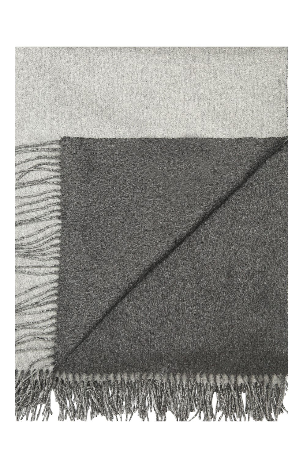 Шелковый плед BRUNELLO CUCINELLI светло-серого цвета по цене 99500 руб., арт. MPAG90133, фото 1 Шелковый плед BRUNELLO CUCINELLI, арт. MPAG90133, фото 1