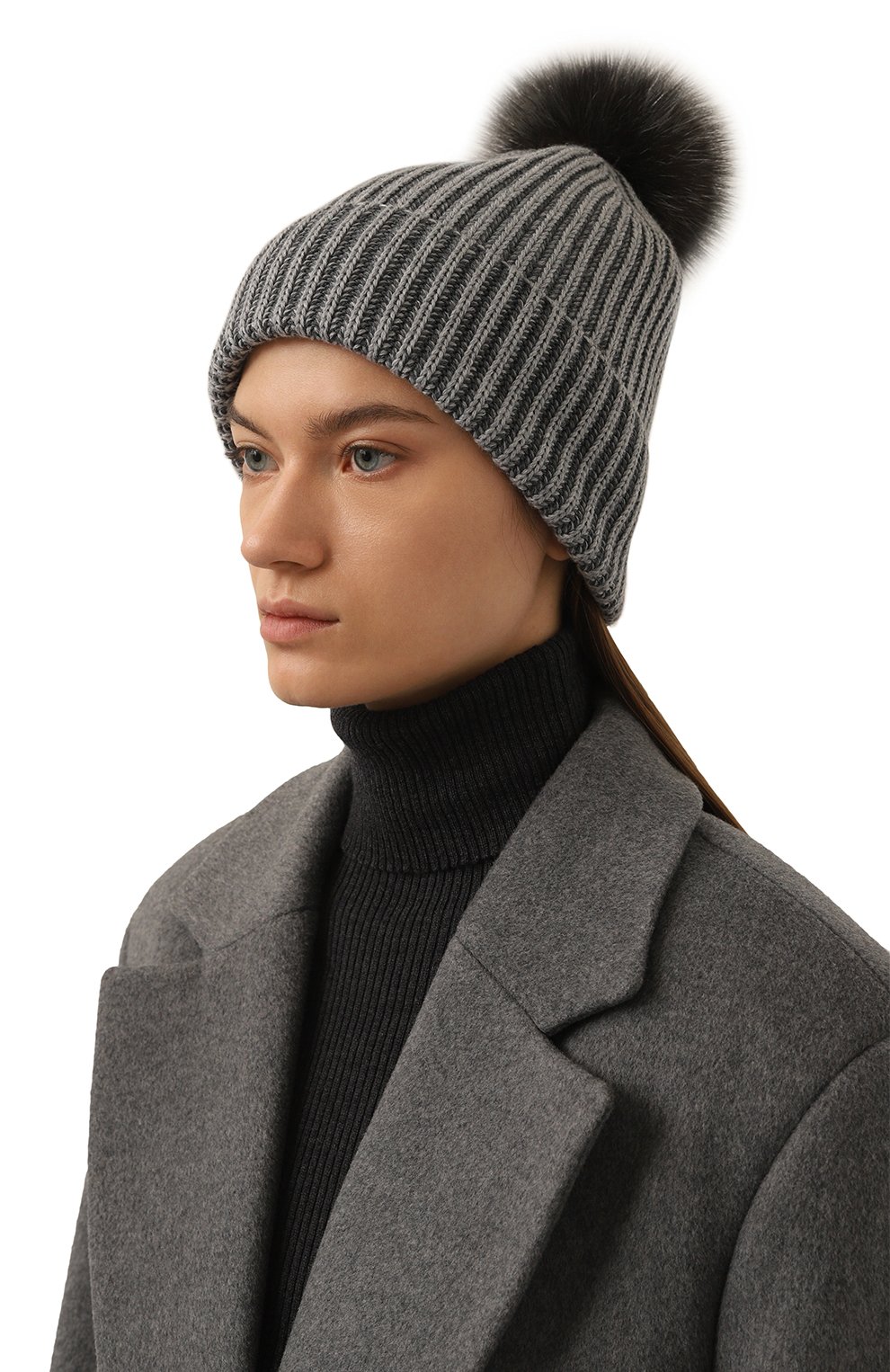 Шерстяная шапка с отделкой из соболя BLACK SABLE серого цвета по цене 57000 руб., арт. BS-47CC11, фото 2 Шерстяная шапка с отделкой из соболя BLACK SABLE, арт. BS-47CC11, фото 2