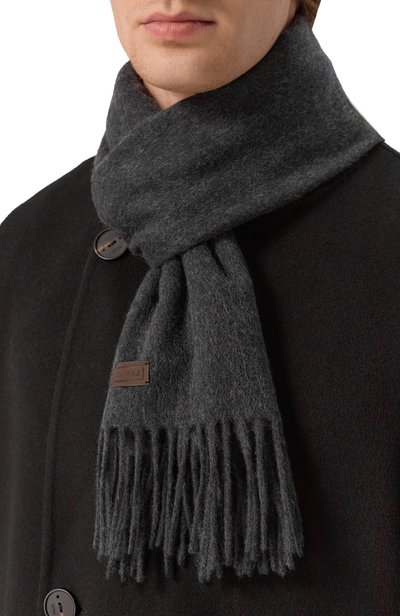 Кашемировый шарф CANALI темно-серого цвета по цене 59950 руб., арт. 06/TF00334, фото 2 Кашемировый шарф CANALI, арт. 06/TF00334, фото 2