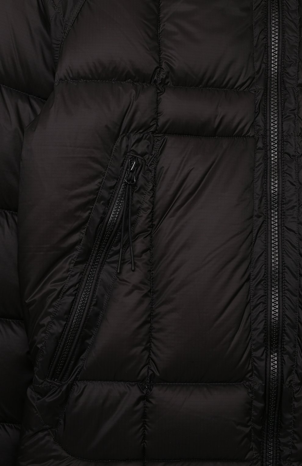 Пуховик C.P. COMPANY черного цвета по цене 62500 руб., арт. 13CK0W009C-006099A, фото 3 Пуховик C.P. COMPANY, арт. 13CK0W009C-006099A, фото 3