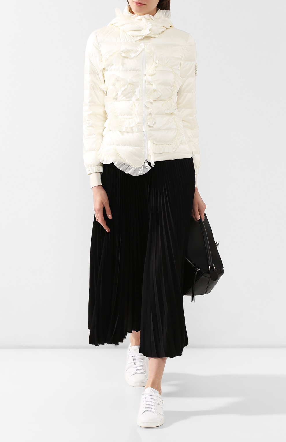 Куртка 4 moncler simone rocha MONCLER GENIUS белого цвета по цене 124500 руб., арт. E1-09W-45309-85-C0045, фото 2 Куртка 4 moncler simone rocha MONCLER GENIUS, арт. E1-09W-45309-85-C0045, фото 2
