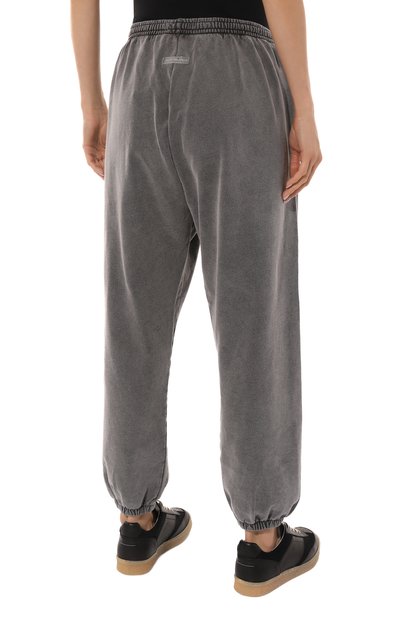 Хлопковые джоггеры ACNE STUDIOS серого цвета по цене 49950 руб., арт. FN-UX-TR0U000015/CK0088, фото 4 Хлопковые джоггеры ACNE STUDIOS, арт. FN-UX-TR0U000015/CK0088, фото 4