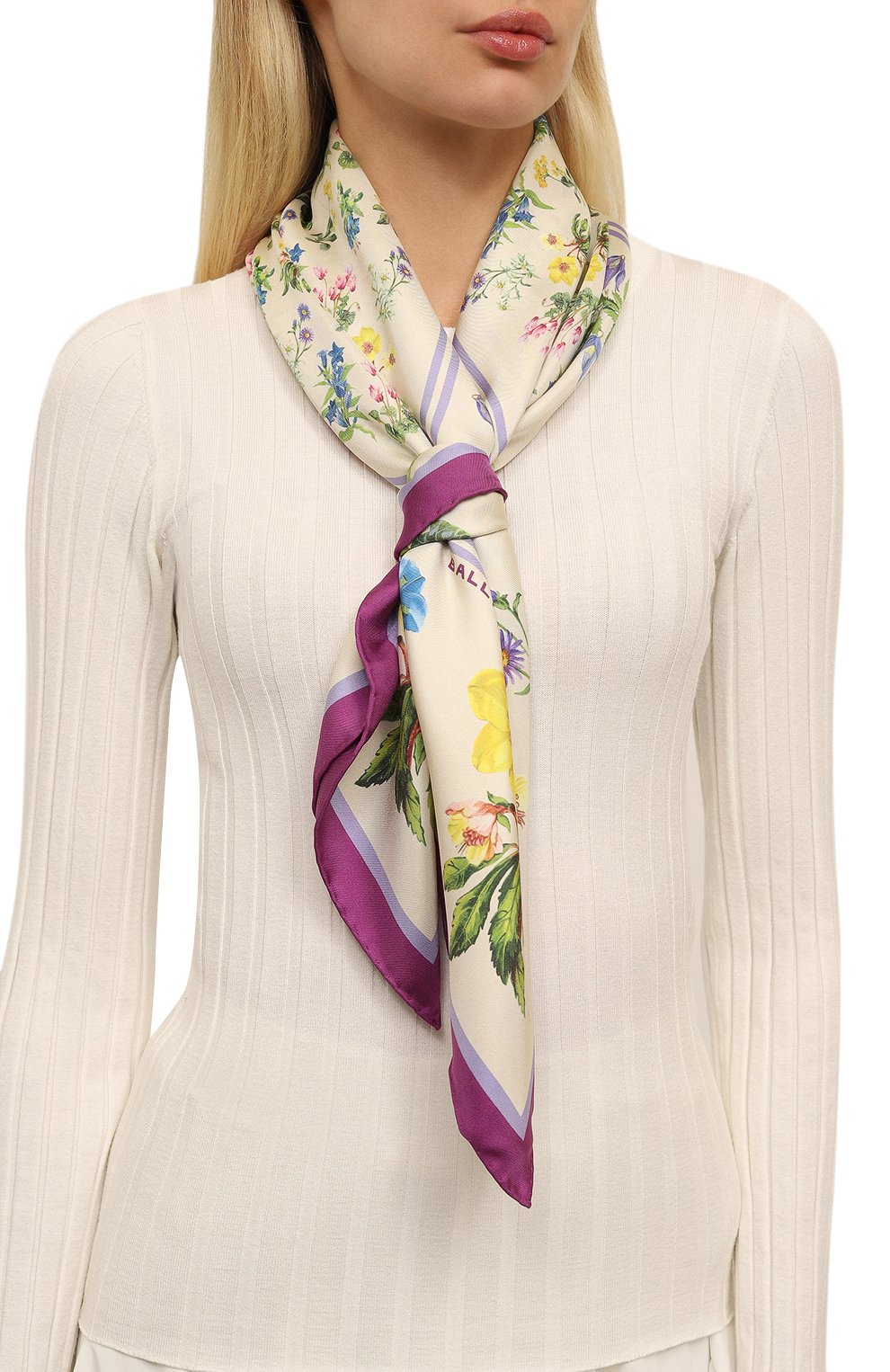 Шелковый платок BALLY кремового цвета по цене 31700 руб., арт. WSC03N/SE151, фото 2 Шелковый платок BALLY, арт. WSC03N/SE151, фото 2
