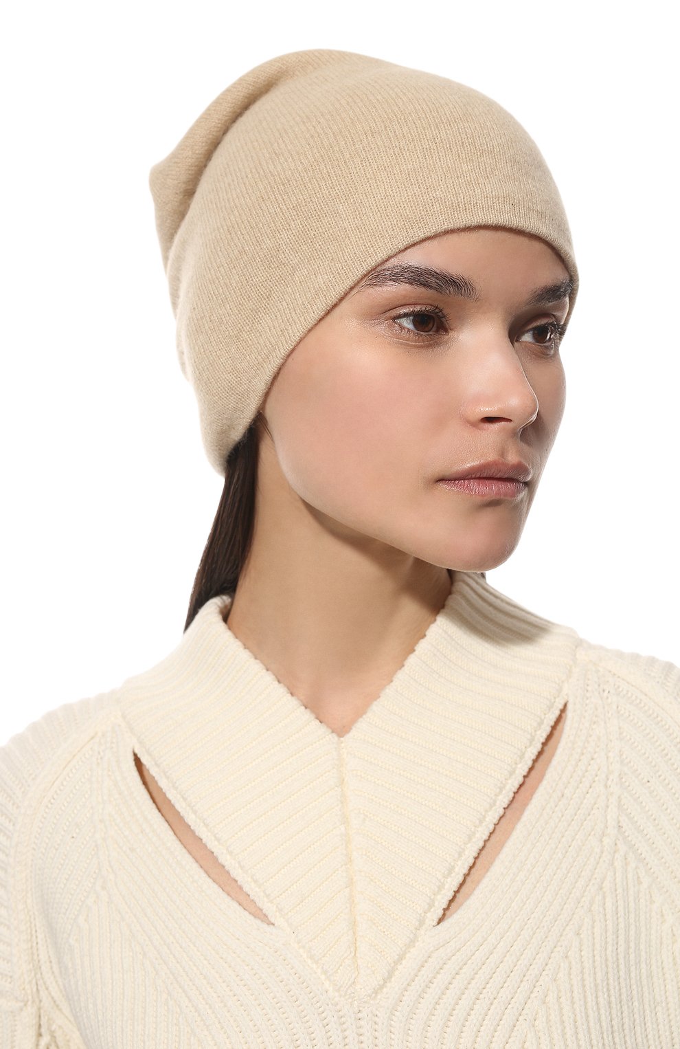 Кашемировая шапка TEGIN светло-бежевого цвета по цене 14850 руб., арт. 1104, фото 2 Кашемировая шапка TEGIN, арт. 1104, фото 2