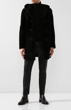 Мужская шуба из овчины SAINT LAURENT черного цвета, арт. 580936/Y7SJ2 | Фото 2 (Материал внешний: Натуральный мех; Материал подклада: Купро; Мужское Кросс-КТ: Верхняя одежда, Кожа и замша; Длина (верхняя одежда): До середины бедра; Материал сплава: Проставлено; Нос: Не проставлено; Стили: Кэжуэл; Рукава: Длинные)