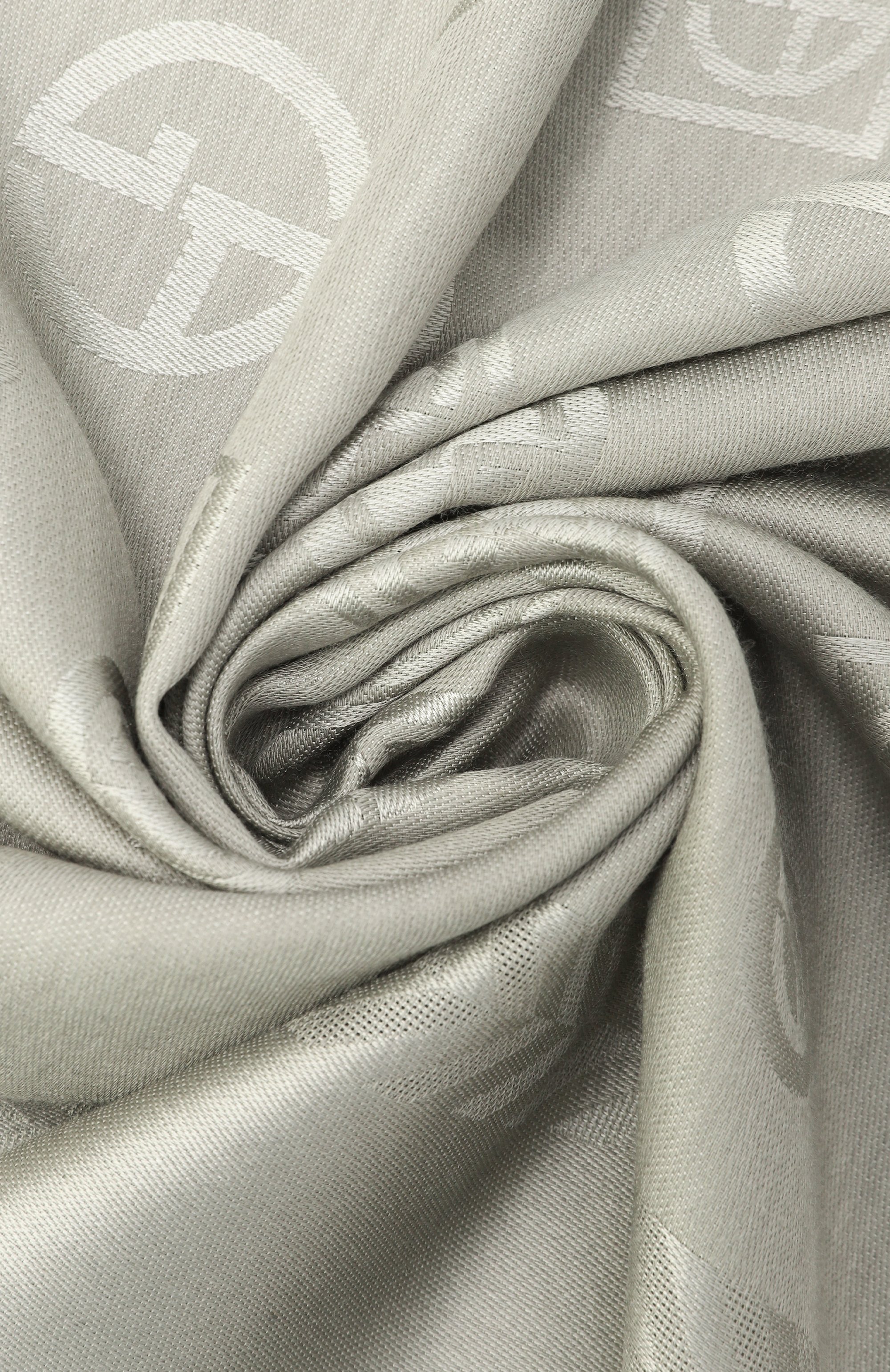 Шарф из шелка и шерсти GIORGIO ARMANI серого цвета по цене 59950 руб., арт. GM001500/AF15663, фото 3 Шарф из шелка и шерсти GIORGIO ARMANI, арт. GM001500/AF15663, фото 3