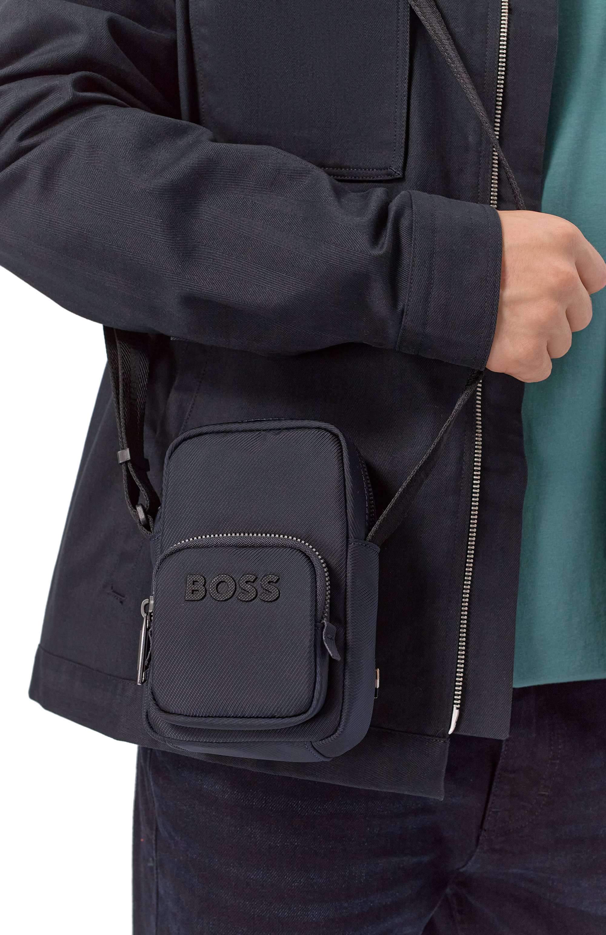 Сумка catch 3.0 mini BOSS темно-синего цвета по цене 13600 руб., арт. 50552566, фото 2 Сумка catch 3.0 mini BOSS, арт. 50552566, фото 2