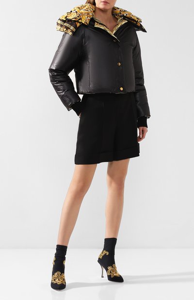Двусторонняя куртка VERSACE черного цвета по цене 329500 руб., арт. A80772/A223395, фото 2 Двусторонняя куртка VERSACE, арт. A80772/A223395, фото 2