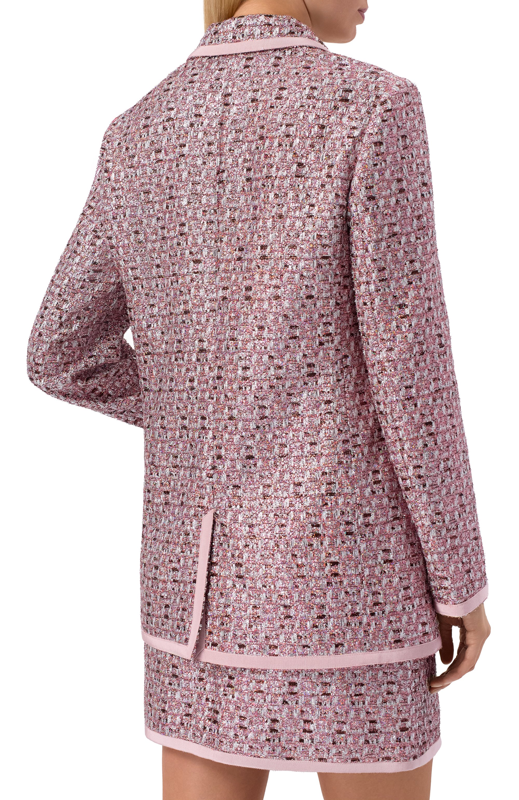 Твидовый жакет GIAMBATTISTA VALLI розового цвета по цене 471000 руб., арт. 25FWSVCA6105/74UBE, фото 4 Твидовый жакет GIAMBATTISTA VALLI, арт. 25FWSVCA6105/74UBE, фото 4
