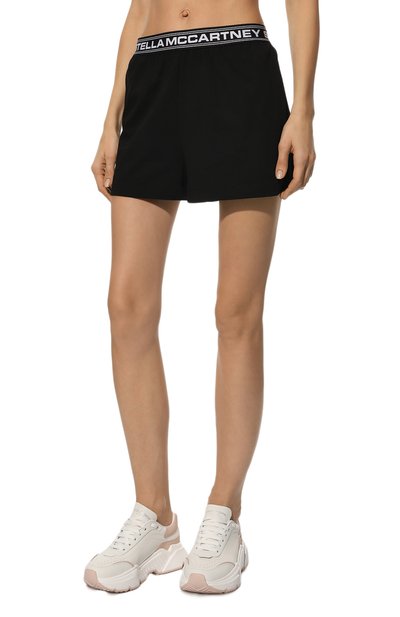 Хлопковые шорты STELLA MCCARTNEY черного цвета по цене 29950 руб., арт. S7N1E1740, фото 3 Хлопковые шорты STELLA MCCARTNEY, арт. S7N1E1740, фото 3