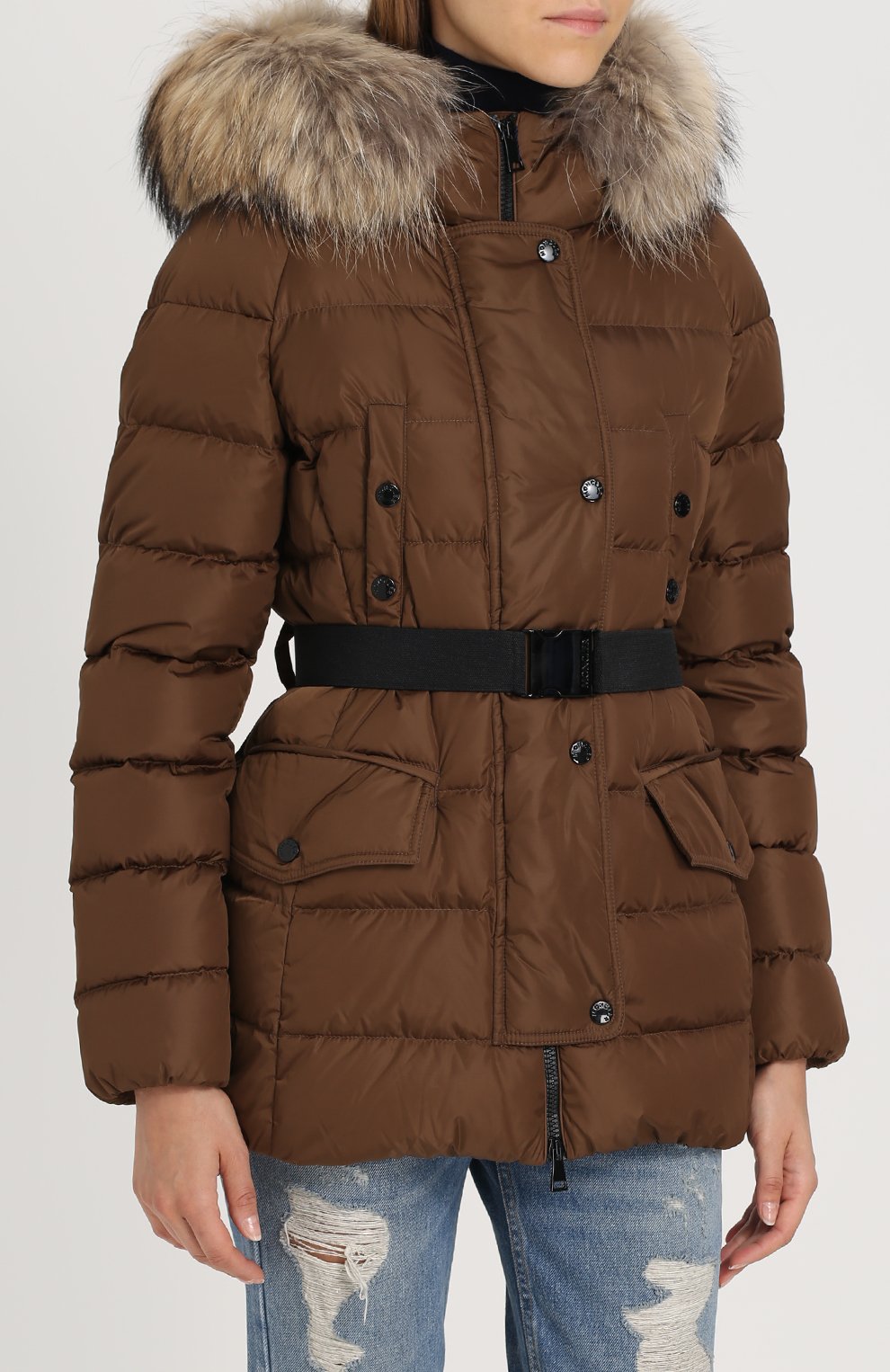 Стеганый пуховик с поясом и меховой отделкой капюшоном MONCLER, арт. C2-093-46877-25-68065, фото 3