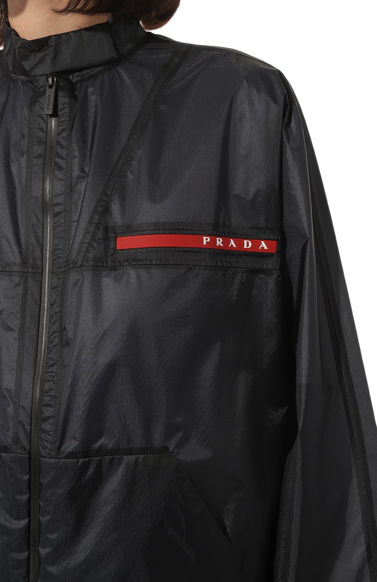 Женская ветровка prada linea rossa PRADA черного цвета, арт. 291914-1S0F-F0002-211 | Фото 5 (Рукава: Длинные; Длина (верхняя одежда): Короткие; Материал внешний: Синтетический материал; Стили: Спорт-шик; Кросс-КТ: Ветровки, Куртка)