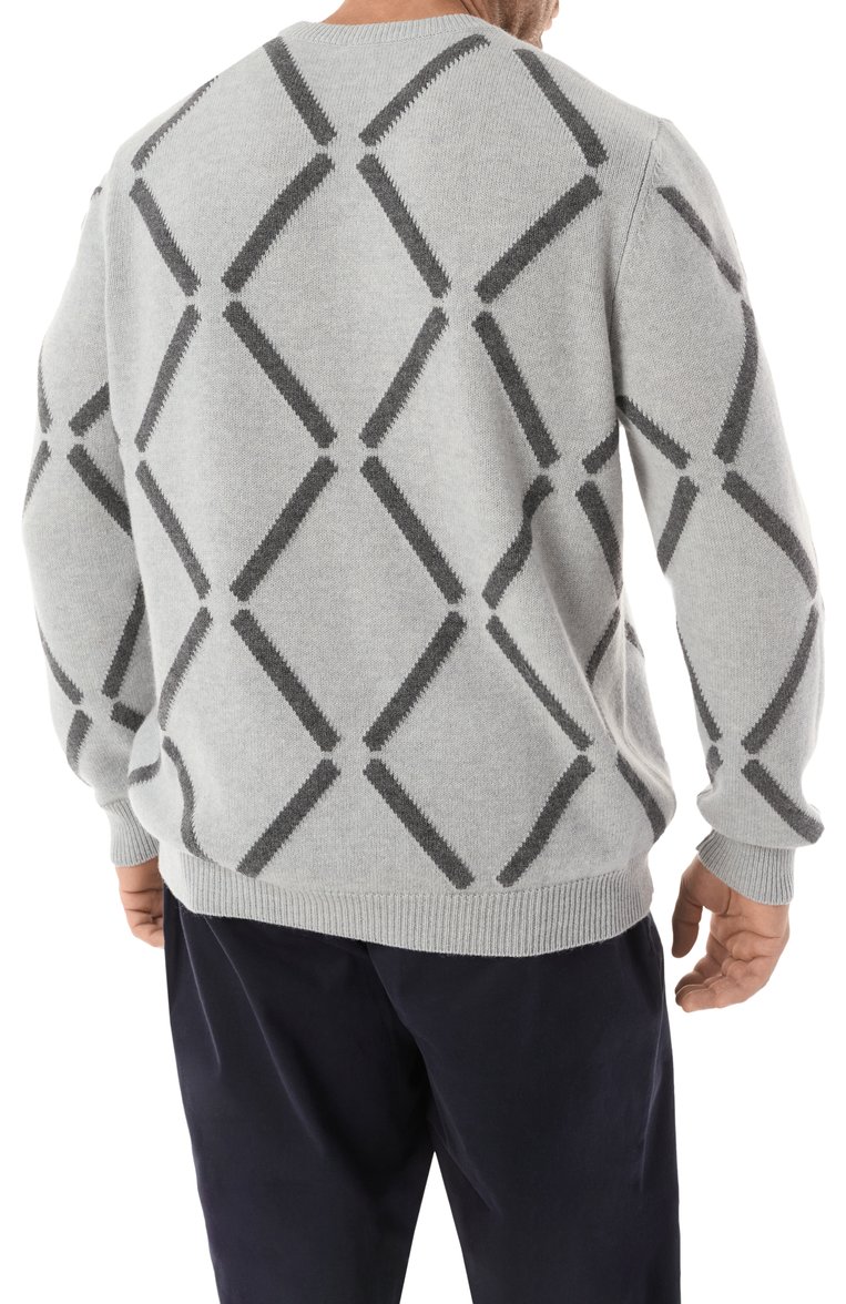 Мужской кашемировый джемпер KITON серого цвета, арт. UMK0512V381_4XL-7XL | Фото 4 (Материал внешний: Шерсть, Кашемир; Рукава: Длинные; Вырез: Круглый; Принт: С принтом; Стили: Кэжуэл; Мужское Кросс-КТ: Джемперы; Длина (для топов): Стандартные; Детали: Без декора; Автоматизация ТО: Проставлено; Автоматизация состава: Проставлено)