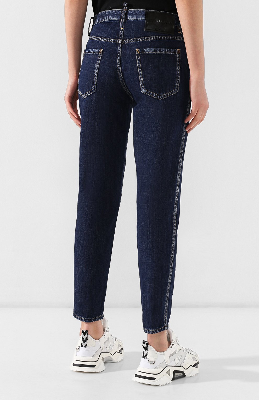 Джинсы DSQUARED2 синего цвета по цене 31150 руб., арт. S75LB0188/S30309, фото 4 Джинсы DSQUARED2, арт. S75LB0188/S30309, фото 4