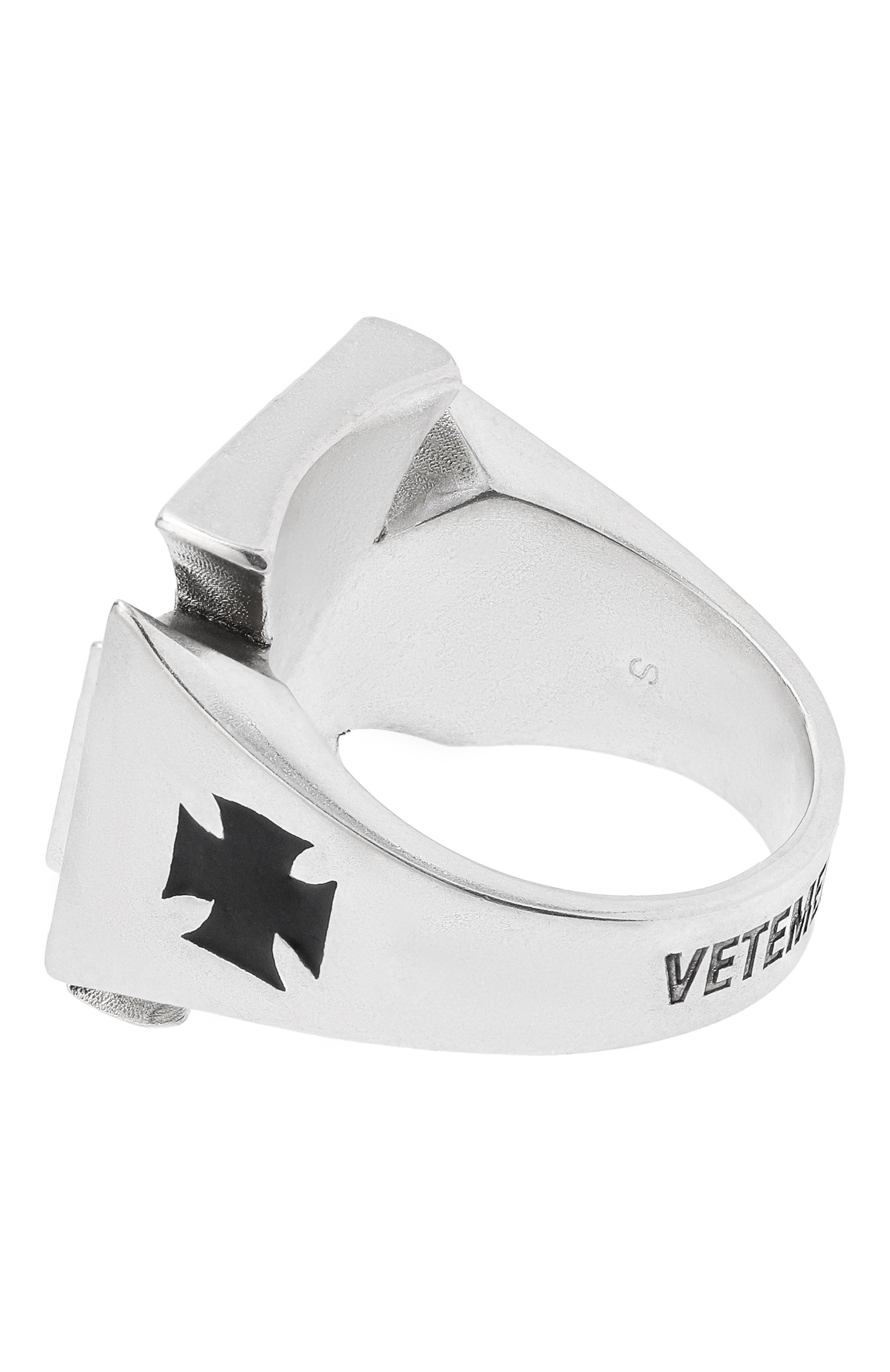 Кольцо VETEMENTS серебряного цвета по цене 85500 руб., арт. UE76RI315S/5101 BRASS, фото 3 Кольцо VETEMENTS, арт. UE76RI315S/5101 BRASS, фото 3